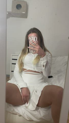would you help me lifting up my skirt : video clip