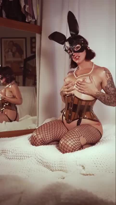 Let me bounce all over your cock : video clip