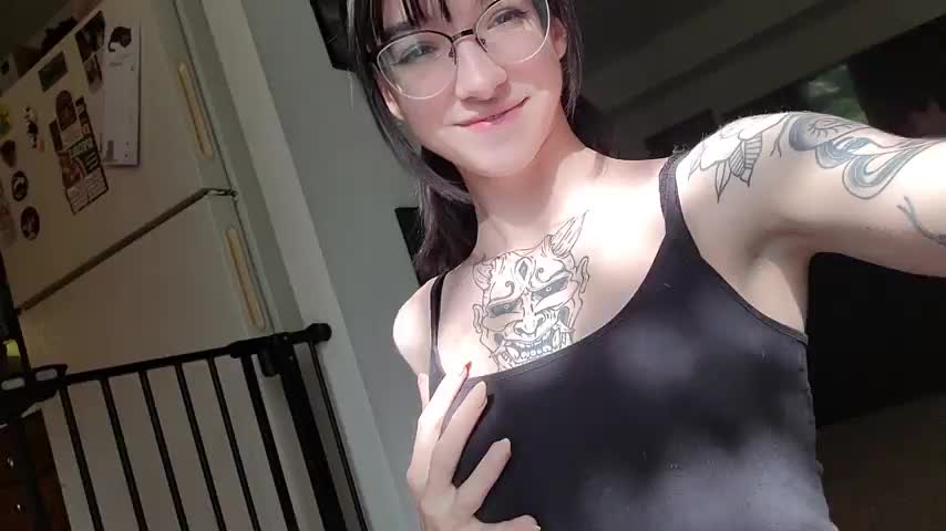 would you eat a goth girls pussy? : video clip
