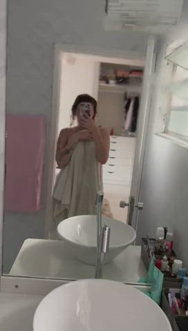 Just gotta clean. Ready to get dirty again : video clip