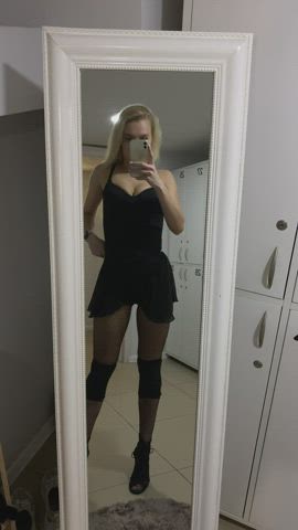 I'm always so naughty after my poledance training.. and it always ends like this in the changing room : video clip