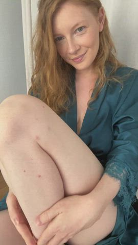 Trying to win you over with my red hair, French accent and big naturals! : video clip