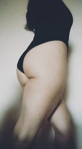shy girls are secretly the horniest : video clip