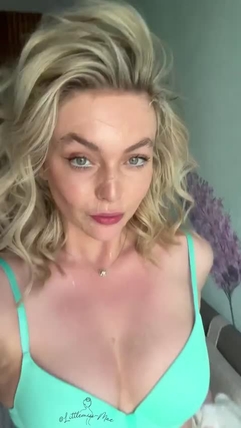Being covered in cum makes me day 😇 : video clip