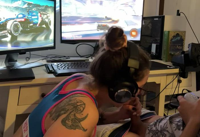 My biggest kink is making him drop the controller : video clip