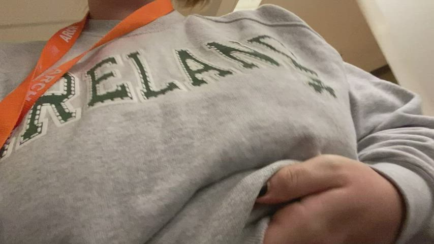 Naughty nurse flashing her tits in the halls [GIF] : video clip
