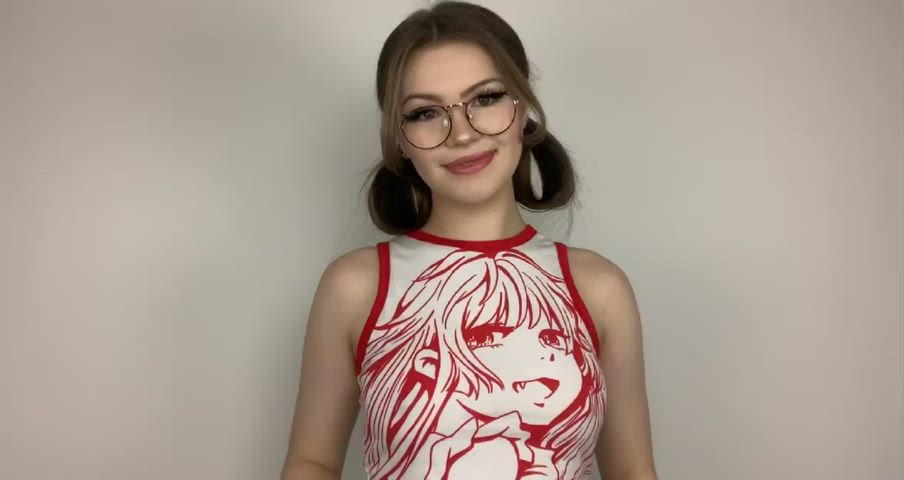 Nerdy girls give the best head, i bet my pussy on it :) : video clip