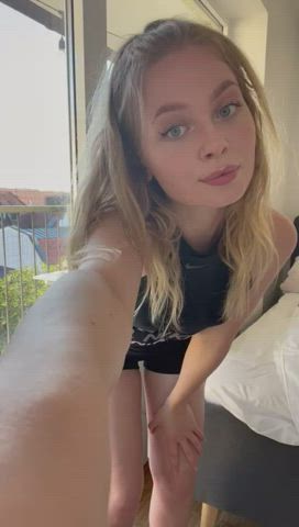 A workout on my bed sounds better than at the gym right now : video clip