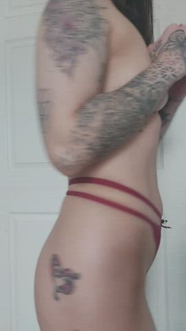 I hope my big booty made something hard 😇 : video clip