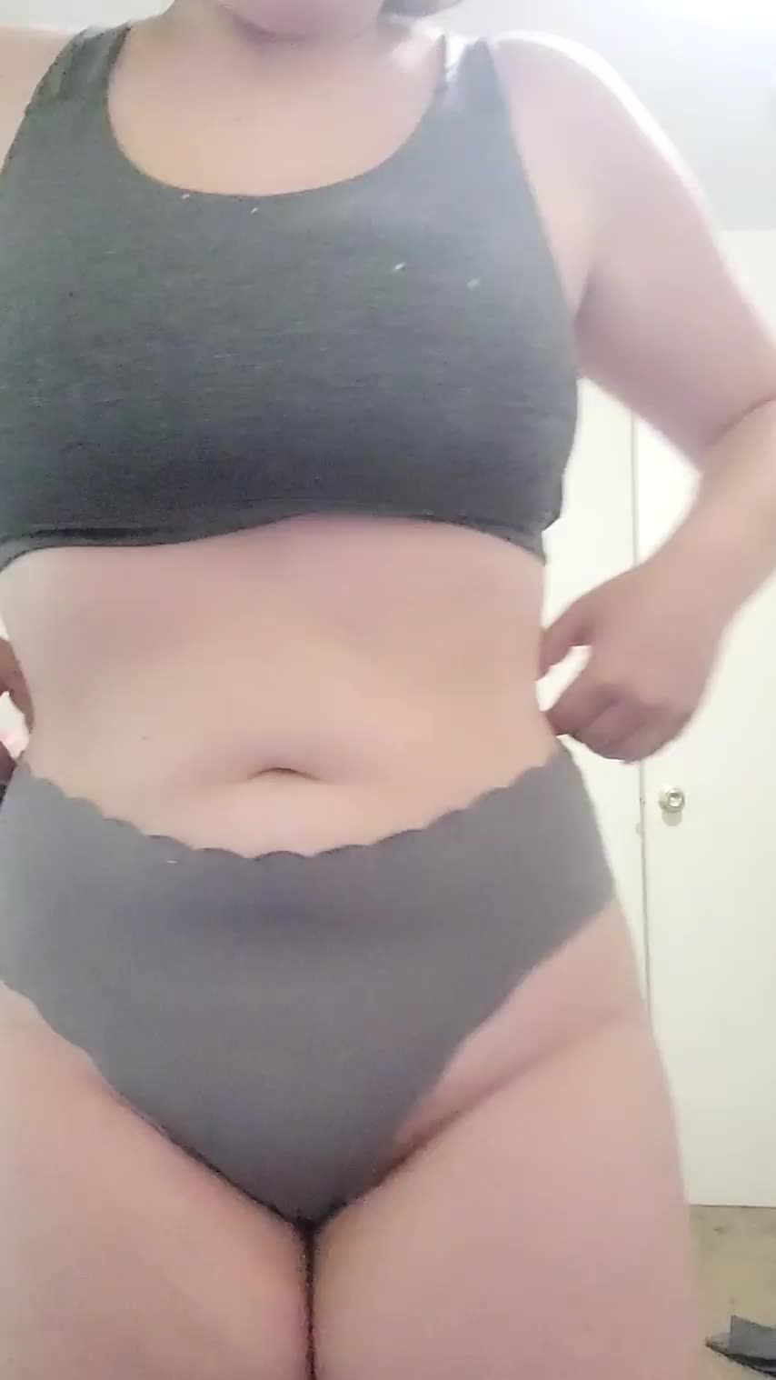 34HH post-workout drop. 😘 : video clip