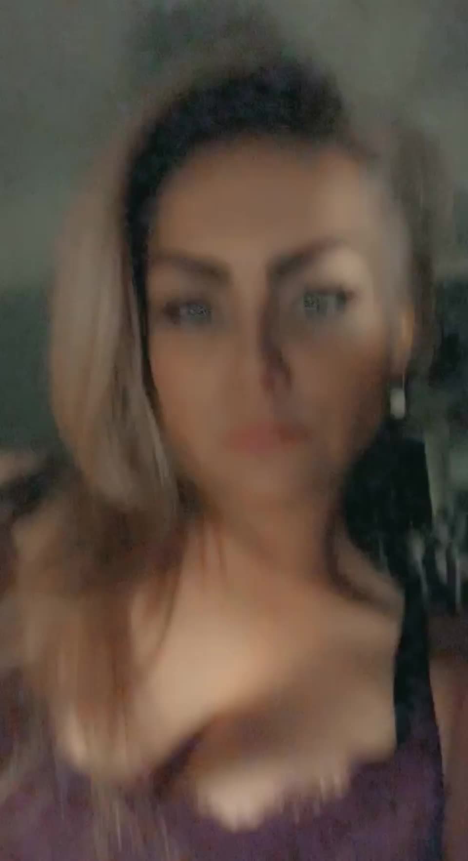 Do you want me babe? I’m ready for you. : video clip