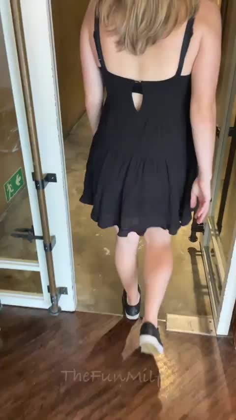 I’m 100% sure the security guard saw this and then went to rewatch it on the cctv! [GIF] : video clip