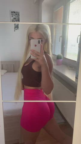 I need a new gym partner, wanna help me out : video clip