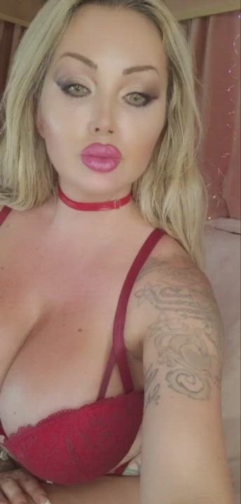 I hope you like lots of spit daddy 💋 : video clip