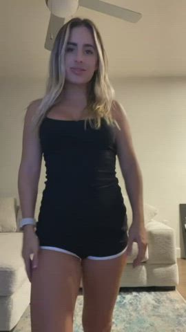 Hi, here’s my tits 👋🏼 : video clip