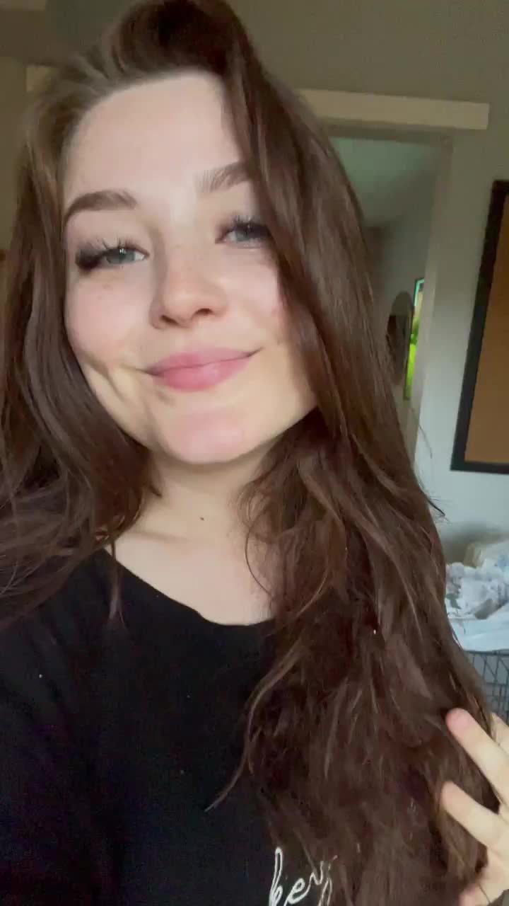 Can I sit on your face? I’ve been so horny lately 🥺 : video clip