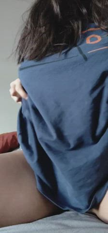 Rubbing feels so good : video clip