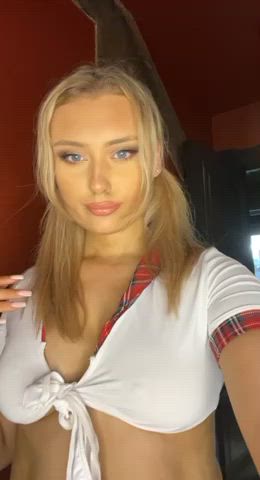 If you are over 30 you are sooo hot : video clip