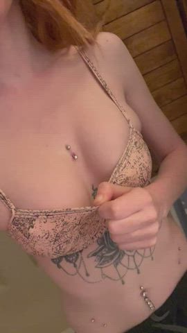 Redheaded Fuck doll : video clip