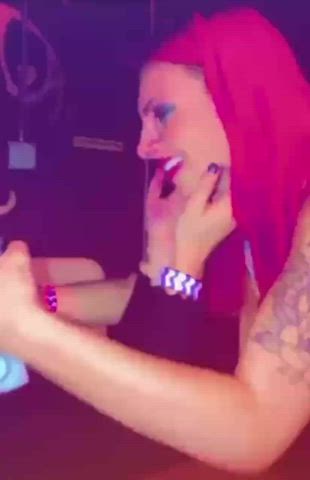 Met this pretty lady the other night 💜 : video clip