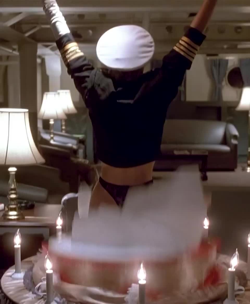 Erika Eleniak - Under Siege (1992) Open Matte : video clip