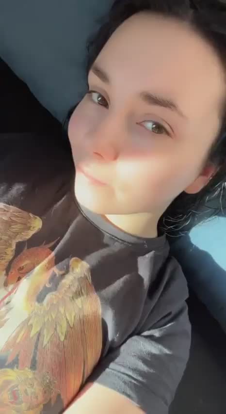 Convinced enough to fuck me? : video clip