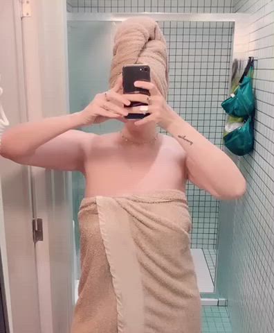 I was flat chested once upon a time, do you believe me? : video clip