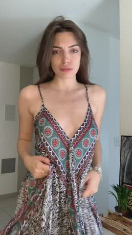 If you eat me out, I’ll let you hit it for hours : video clip