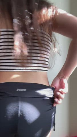 Spoiler alert: not all Asians have small titties [oc][f] : video clip