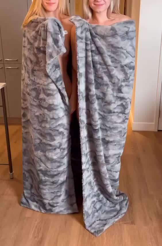 Would you fuck us? : video clip