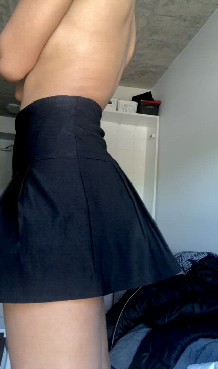 Nothing wrong with short skirts : video clip
