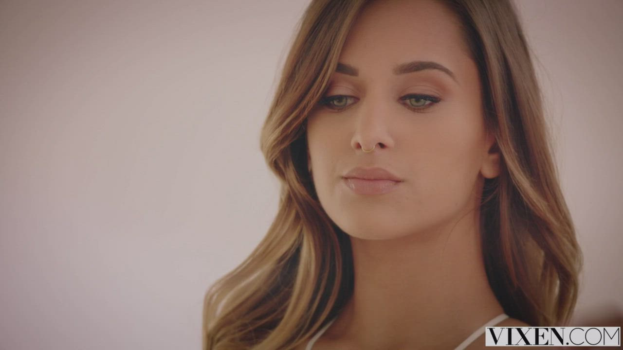 Beautiful Eyes - A Supercut : video clip