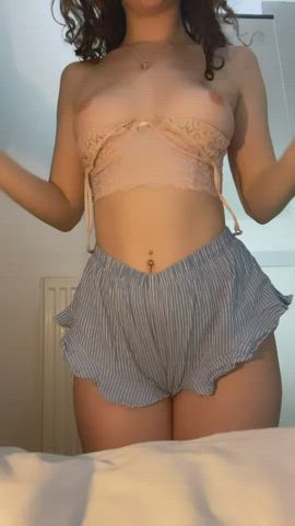 I love a jiggle a day😍 : video clip