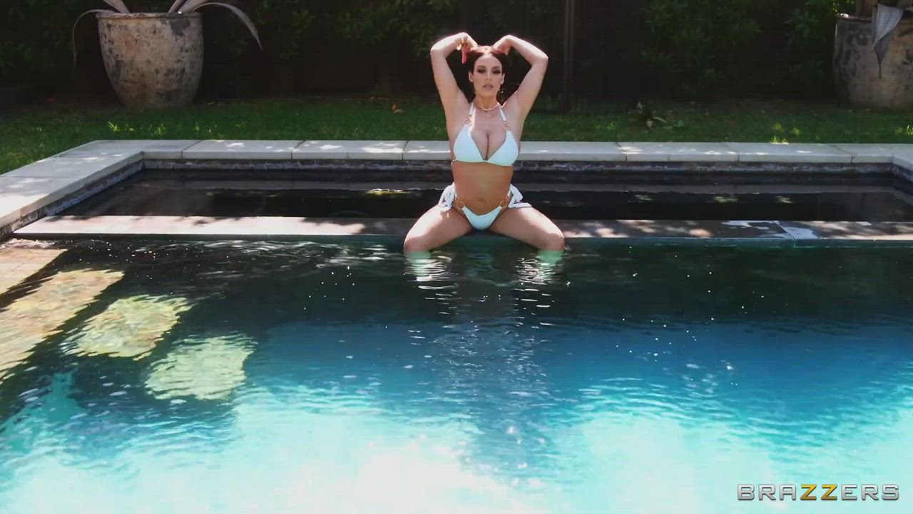 Angela White Savannah Bond Threesome Hardcore : video clip
