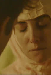 Alison Brie making out and getting fondled in Horse Girl : video clip