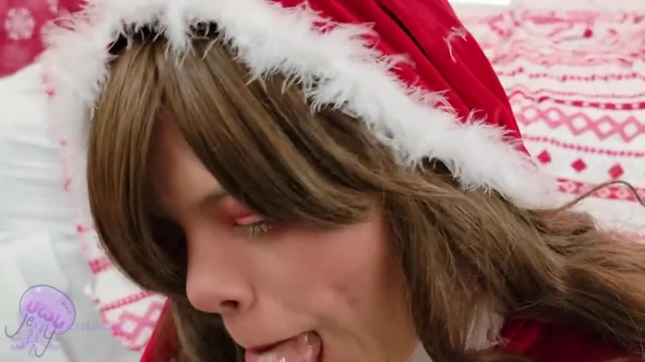My nails would look even cuter wrapped around yours : video clip