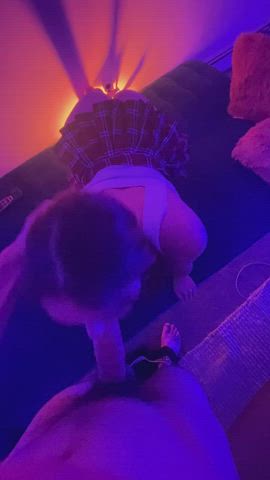 Wearing this skirt makes me so horny : video clip