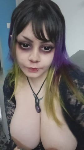 I’m not a bat but a night with me will turn your world upside down. : video clip