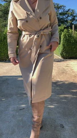 Tell me if you would be ok if your girl wear this for a walk on the park with you? [GIF] : video clip