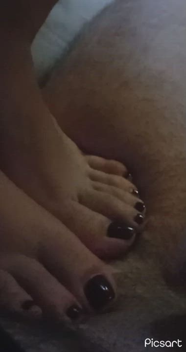 I finish him on my cute little feet 🙈 : video clip