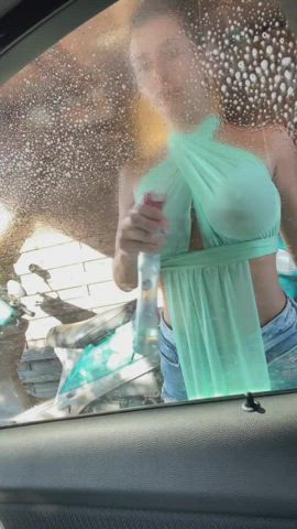 Bimbo Car Wash : video clip