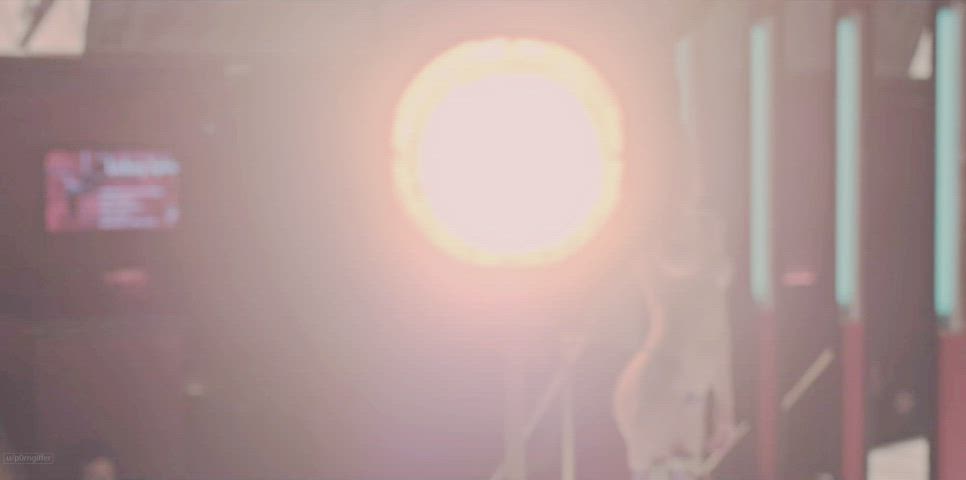 Pole Dance : video clip