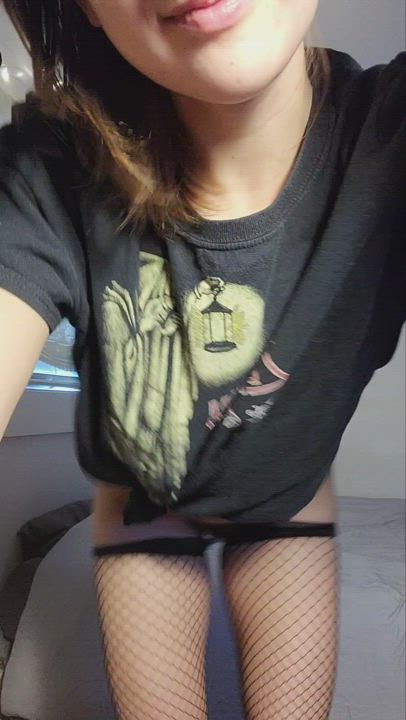 No need for pants when you got a cute bush! : video clip