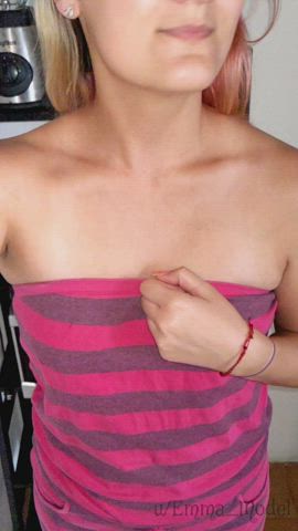 Perks of having me as a rommie, I'd flash you my tits to get your attention : video clip