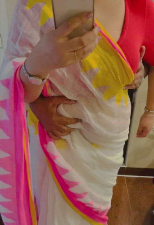 You can tell that he’s obsessed with my boobs 🥺😂 : video clip
