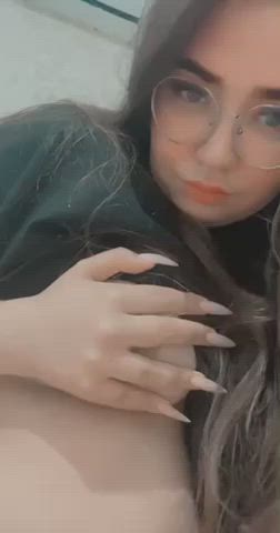 Tell “Hi,big tits” 🤣❤️ : video clip