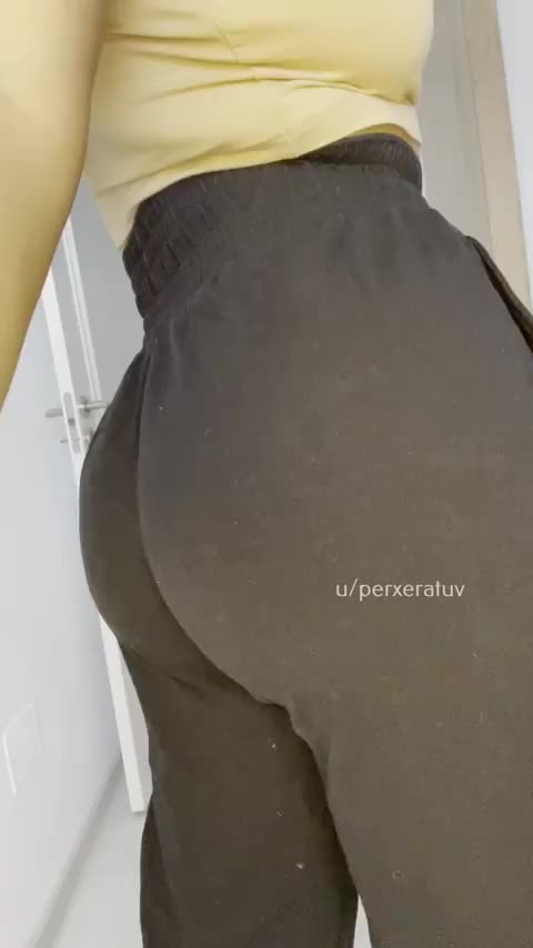 spank it?🍑 : video clip