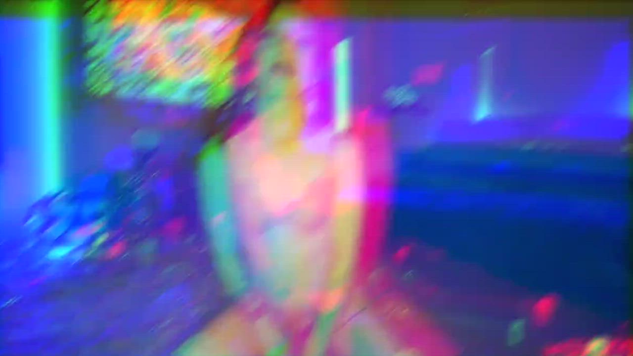 SQUIRTING REDHEAD SPINNER MADI COLLINS CREAMPIE : video clip