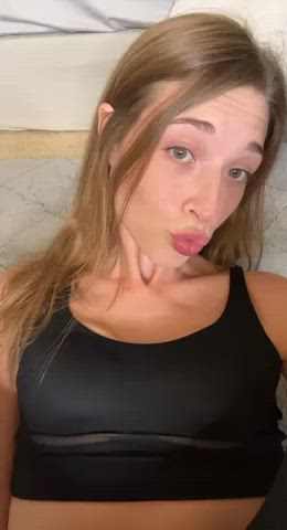 Any dads wanna eat my pussy? : video clip