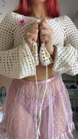 Just felt like sharing my huge boobs, I hope you don't mind : video clip